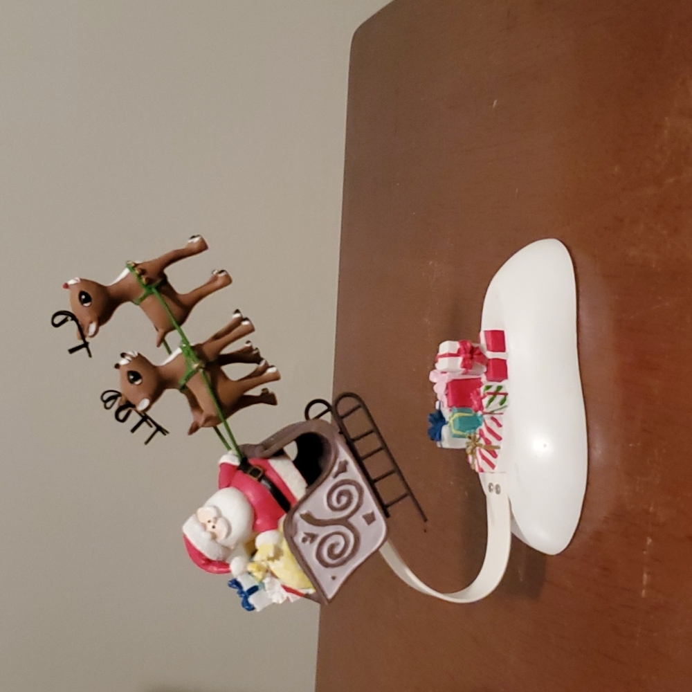 Department 56 Christmas Rudolph Reindeer Santa Sleigh Figurine